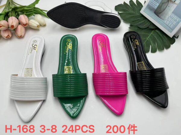 Women slippers in color